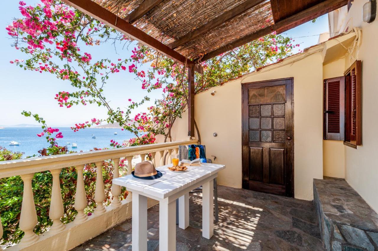 Kiki&Nina Daire Chalki Town Dış mekan fotoğraf