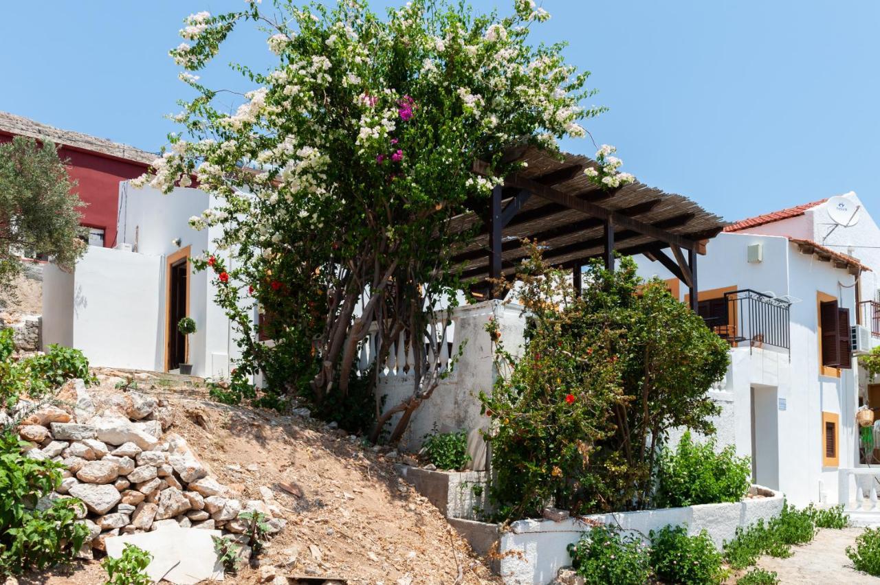 Kiki&Nina Daire Chalki Town Dış mekan fotoğraf